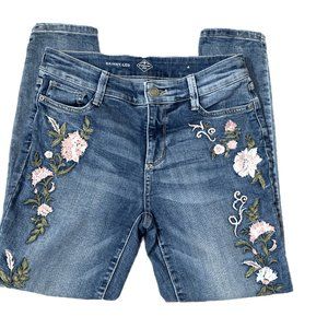 NWOT Women's Embroidered Skinny Jeans